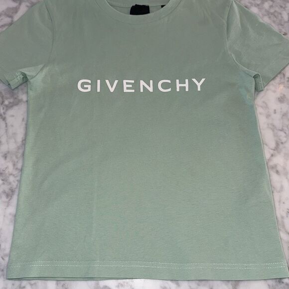 GIVENCHY LOGO TSHIRT 6Y - Picture 5 of 8